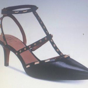 Shoes -Black Pumps